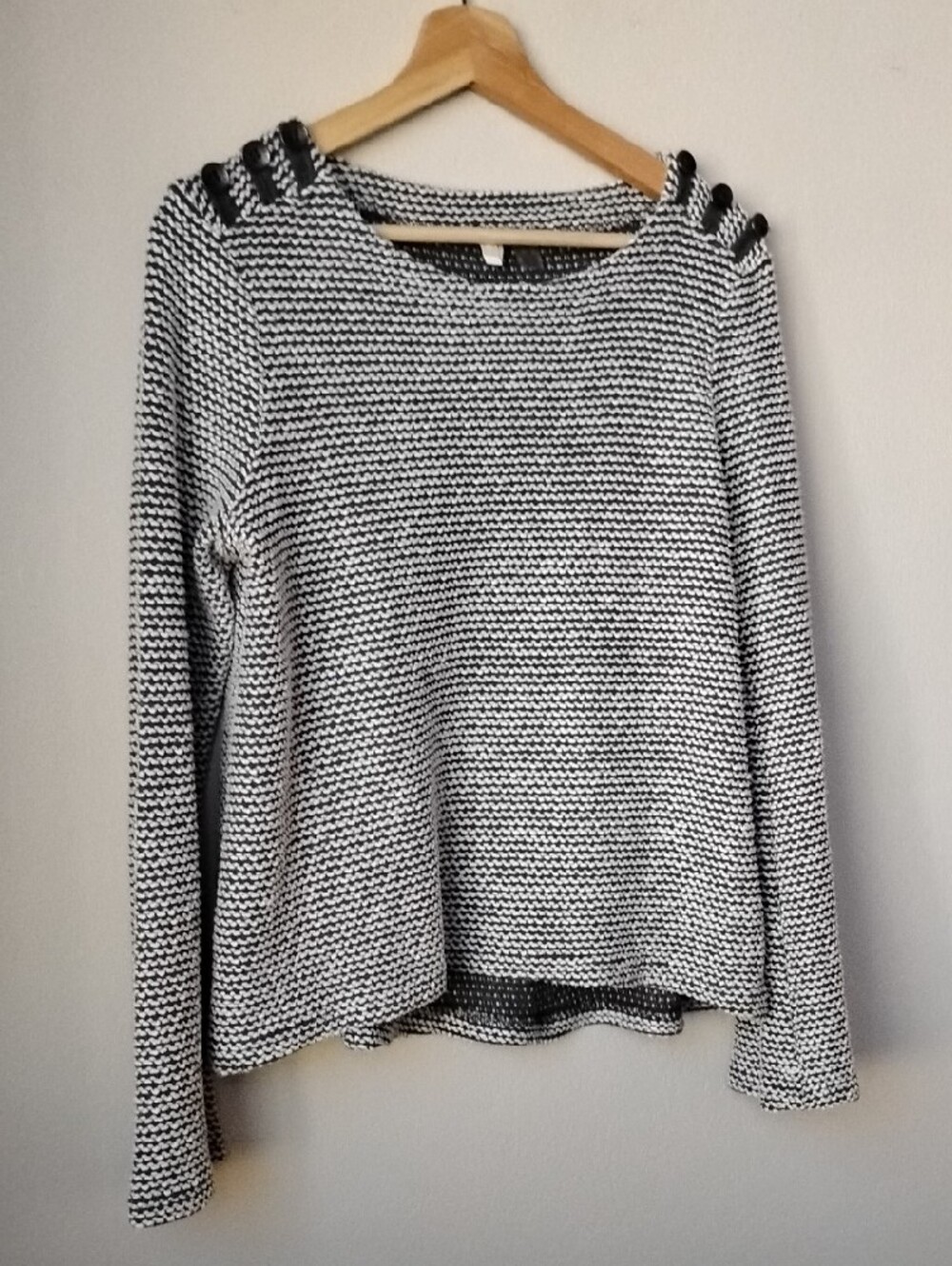 Roxy Size S Black & White Striped Knit Button-Shoulder Sweater - Picture 3 of 16